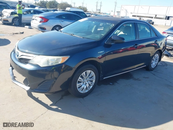 2013 Toyota Camry Hybrid LE with VIN 4T1BD1FK6DU070138, listed as a IAAI auction lot 41668658 with 148,065 mi miles. Bid and sale history available at carsss.com. Image 17.