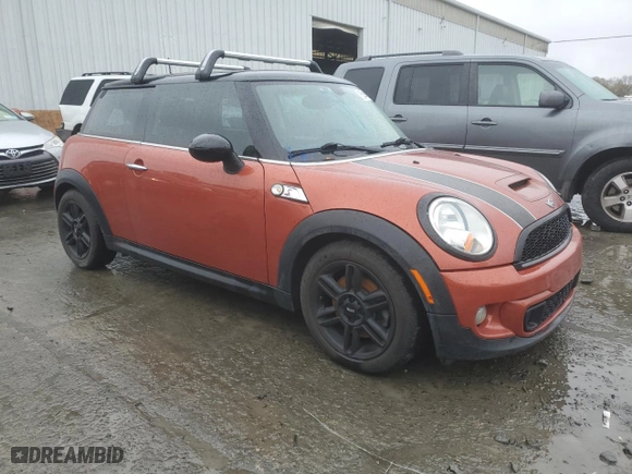 2011 MINI Cooper Hardtop S with VIN WMWSV3C5XBTY23889, listed as a Copart auction lot 52144945 with 68,311 mi miles and Salvage Title. Bid and sale history available at carsss.com. Image 4.