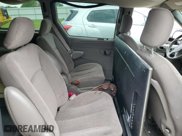 2003 Chrysler Town & Country with VIN 2C8GP24R73R325364, listed as a Copart auction lot 58424374 with Not Provided miles and Non Repairable. Bid and sale history available at DreamBid. Image 11.