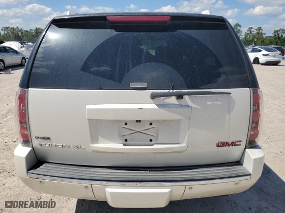2009 GMC Yukon XL Denali with VIN 1GKFK062X9R296347, listed as a Copart auction lot 73412054 with 166,867 mi miles and Salvage Title. Bid and sale history available at carsss.com. Image 6.