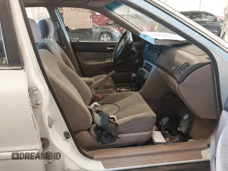 1994 Honda Accord EX with VIN JHMCD5654RC081998, listed as a IAAI auction lot 42052781 with 148,095 mi miles and . Bid and sale history available at carsss.com. Image 5.