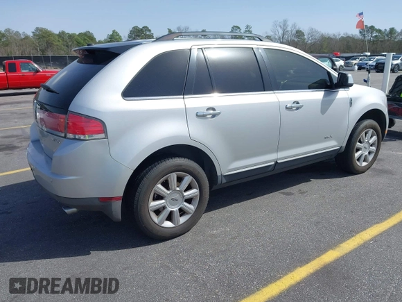 2009 Lincoln MKX with VIN 2LMDU68C09BJ02241, listed as a IAAI auction lot 41732087 with 173,582 mi miles. Bid and sale history available at carsss.com. Image 4.