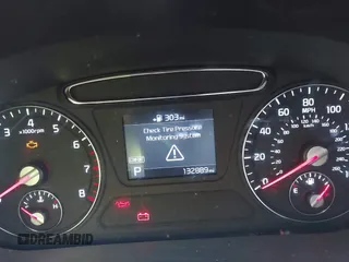 2020 Kia Sorento LX with VIN 5XYPG4A33LG644231, listed as a IAAI auction lot 41362522 with 132,889 mi miles. Bid and sale history available at carsss.com. Image 15.