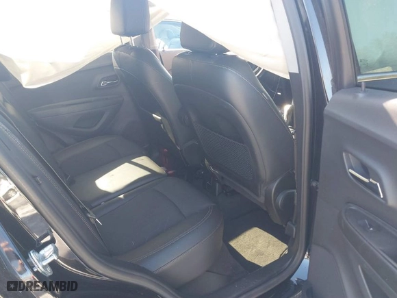 2019 Chevrolet Trax LT with VIN 3GNCJPSB9KL342271, listed as a IAAI auction lot 41606477 with 61,024 mi miles. Bid and sale history available at carsss.com. Image 8.