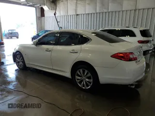 2014 Infiniti Q70 z VIN JN1BY1AR9EM320070, wystawiony jako Copart lot #56855645 z przebiegiem 164 599 mil mil oraz Nie do naprawy. Historia ofert i sprzedaży dostępna na DreamBid. Obrazek 2.