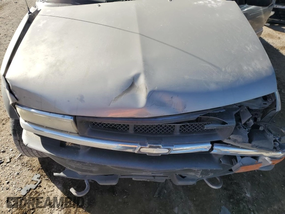 2002 Chevrolet S-10 LS with VIN 1GCCT19W628153388, listed as a Copart auction lot 47499415 with 171,329 mi miles and Salvage Title. Bid and sale history available at carsss.com. Image 12.