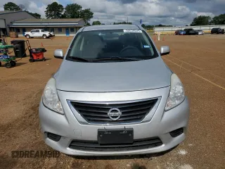 2013 Nissan Versa SV with VIN 3N1CN7AP9DL860946, listed as a Copart auction lot 56638645 with 92,497 mi miles and Clean title. Bid and sale history available at DreamBid. Image 5.