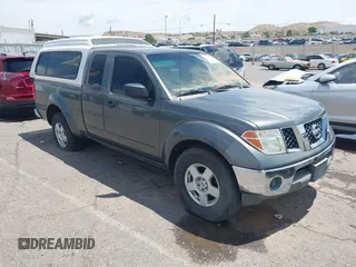 2006 Nissan Frontier SE z VIN 1N6AD06U36C428412, wystawiony jako IAAI lot #42475203 z przebiegiem 218 516 mil mil oraz . Historia ofert i sprzedaży dostępna na DreamBid. Obrazek 1.