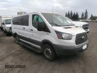 2017 Ford Transit XL z VIN 1FMZK1ZM3HKB54291, wystawiony jako IAAI lot #37271992 z przebiegiem 70 931 mil mil oraz . Historia ofert i sprzedaży dostępna na DreamBid. Obrazek 1.