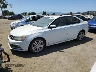 2015 Volkswagen Jetta SE с VIN 3VWLA7AJ7FM261400, выставлен на аукционе Copart как лот 60878315 с пробегом 136 249 миль миль и Списание • Salvage title. История ставок и продаж доступна на DreamBid. Изображение 1.