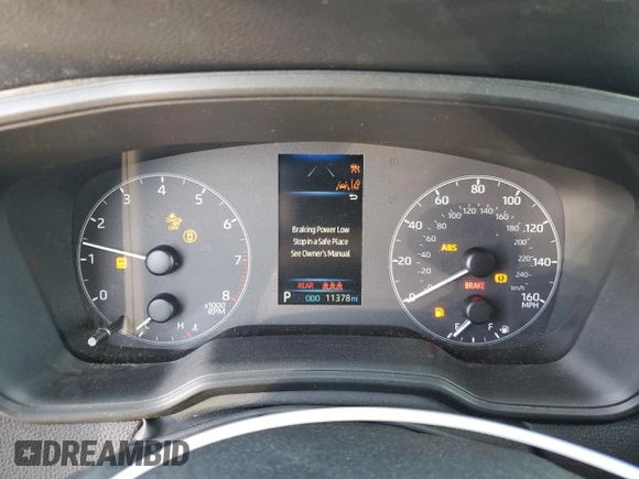 2023 Toyota Corolla Cross LE z VIN 7MUBAABG8PV045934, wystawiony jako Copart lot #52174075 z przebiegiem 11 378 mil mil oraz Szkody całkowita. Historia ofert i sprzedaży dostępna na DreamBid. Obrazek 9.