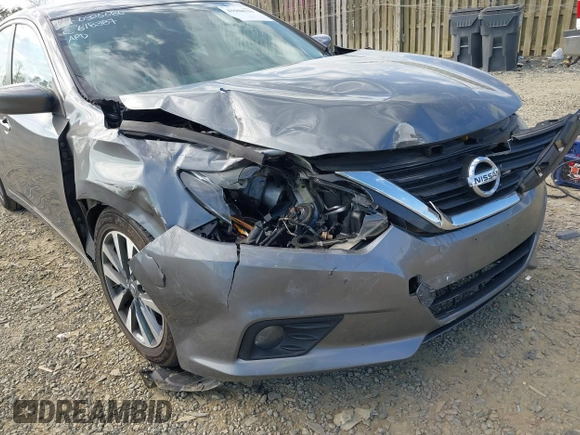 2017 Nissan Altima SV z VIN 1N4AL3AP0HC288370, wystawiony jako IAAI lot #41908701 z przebiegiem 80 551 mil mil oraz . Historia ofert i sprzedaży dostępna na DreamBid. Obrazek 6.