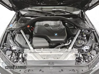 2024 BMW 4 Series 430i xDrive z VIN WBA43AT02RCR37449, wystawiony jako Copart lot #55704005 z przebiegiem 26 439 mil mil oraz Czysty tytuł • Clean title. Historia ofert i sprzedaży dostępna na DreamBid. Obrazek 11.
