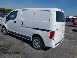 2021 Nissan NV200 SV z VIN 3N6CM0KN8MK705487, wystawiony jako IAAI lot #41866045 z przebiegiem 150 767 mil mil oraz . Historia ofert i sprzedaży dostępna na DreamBid. Obrazek 3.