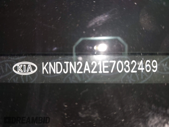 2014 Kia Soul with VIN KNDJN2A21E7032469, listed as a IAAI auction lot 41595983 with 87,651 mi miles. Bid and sale history available at carsss.com. Image 9.