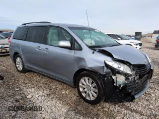 2012 Toyota Sienna LE with VIN 5TDJK3DC8CS031664, listed as a Copart auction lot 46085105 with 152,758 mi miles and Salvage Title. Bid and sale history available at carsss.com. Image 4.