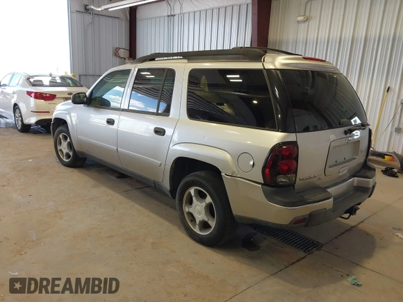 2006 Chevrolet TrailBlazer LS with VIN 1GNET16S066146603, listed as a IAAI auction lot 42110233 with 151,148 mi miles and . Bid and sale history available at DreamBid. Image 3.