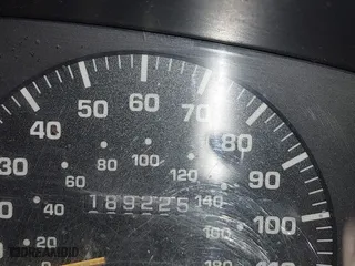 1997 Toyota 4Runner Limited with VIN JT3HN87R9V0073242, listed as a IAAI auction lot 41664630 with 189,225 mi miles. Bid and sale history available at carsss.com. Image 7.