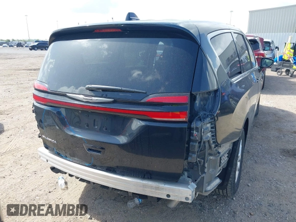 2023 Chrysler Pacifica Touring L z VIN 2C4RC1BG6PR628076, wystawiony jako IAAI lot #42553624 z przebiegiem 59 442 mil mil oraz . Historia ofert i sprzedaży dostępna na DreamBid. Obrazek 17.