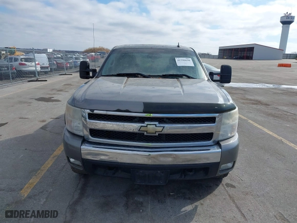 2007 Chevrolet Silverado 1500 LTZ with VIN 2GCEK13MX71529698, listed as a IAAI auction lot 41590698 with 244,705 mi miles. Bid and sale history available at carsss.com. Image 20.