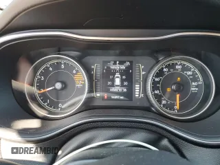 2019 Jeep Cherokee Latitude Plus z VIN 1C4PJLLB7KD308143, wystawiony jako Copart lot #61505205 z przebiegiem 94 897 mil mil oraz Szkoda całkowita • Salvage title. Historia ofert i sprzedaży dostępna na DreamBid. Obrazek 9.