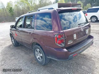 2007 Honda Pilot EX-L with VIN 5FNYF28517B002591, listed as a IAAI auction lot 41760295 with 204,533 mi miles. Bid and sale history available at carsss.com. Image 3.