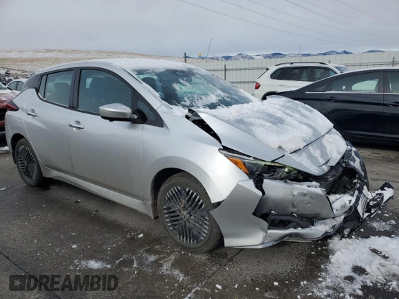 2024 Nissan LEAF SV Plus z VIN 1N4CZ1CV7RC553147, wystawiony jako Copart lot #49724265 z przebiegiem 10 365 mil mil oraz Szkoda całkowita • Salvage title. Historia ofert i sprzedaży dostępna na DreamBid. Obrazek 4.