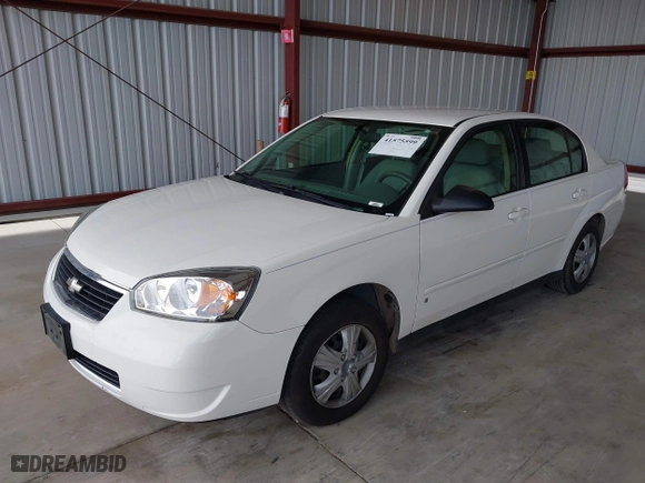 2006 Chevrolet Malibu LS w/1LS with VIN 1G1ZS51F36F118267, listed as a IAAI auction lot 41575599 with 193,496 mi miles. Bid and sale history available at carsss.com. Image 2.