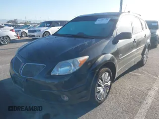 2005 Pontiac Vibe with VIN 5Y2SL63825Z452555, listed as a IAAI auction lot 41830233 with 299,999 mi miles. Bid and sale history available at carsss.com. Image 2.