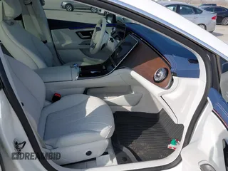 2024 Mercedes-Benz EQE 350+ z VIN W1KEG2BB4RF061041, wystawiony jako IAAI lot #41745876 z przebiegiem 7905 mil mil oraz . Historia ofert i sprzedaży dostępna na DreamBid. Obrazek 5.