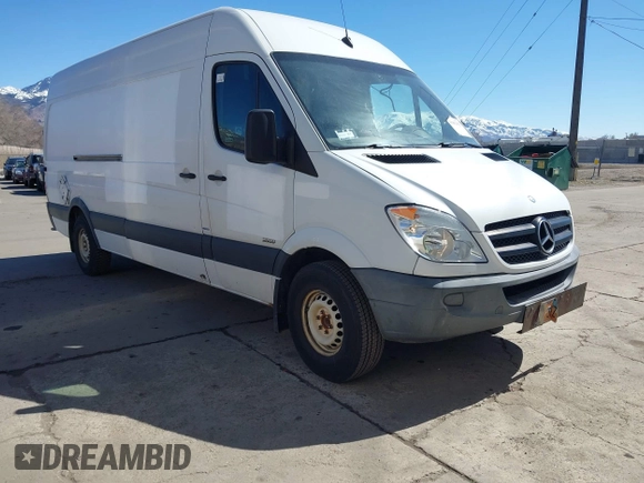 2011 Mercedes-Benz Sprinter Cargo with VIN WD3PE8CB5B5607099, listed as a IAAI auction lot 41802421 with 286,420 mi miles. Bid and sale history available at carsss.com. Image 1.