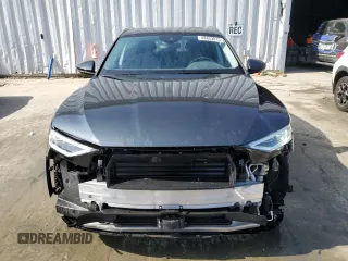 2019 Audi e-tron Premium Plus z VIN WA1LAAGEXKB015138, wystawiony jako Copart lot #48853815 z przebiegiem 35 816 mil mil oraz Szkody całkowita. Historia ofert i sprzedaży dostępna na DreamBid. Obrazek 5.