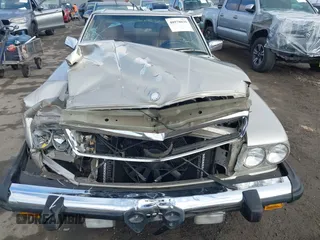 1988 Mercedes-Benz 560 with VIN WDBBA48D4JA080448, listed as a IAAI auction lot 40978039 with 40,237 mi miles. Bid and sale history available at carsss.com. Image 6.