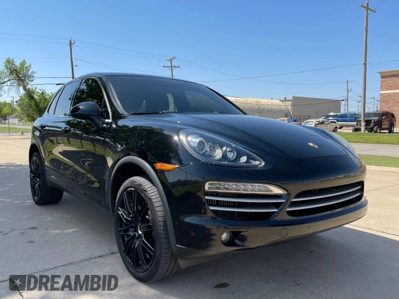 2014 Porsche Cayenne Diesel z VIN WP1AF2A21ELA47282, wystawiony jako Copart lot #52971405 z przebiegiem 162 151 mil mil oraz Czysty tytuł • Clean title. Historia ofert i sprzedaży dostępna na DreamBid. Obrazek 1.