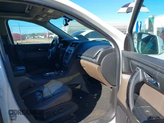 2014 GMC Acadia SLT with VIN 1GKKRRKD1EJ260657, listed as a IAAI auction lot 41383103 with 154,915 mi miles. Bid and sale history available at carsss.com. Image 5.
