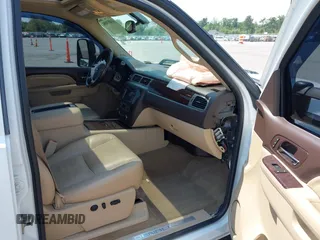 2011 GMC Sierra 2500HD Denali with VIN 1GT125CG9BF175853, listed as a IAAI auction lot 42487600 with 125,950 mi miles and . Bid and sale history available at DreamBid. Image 5.