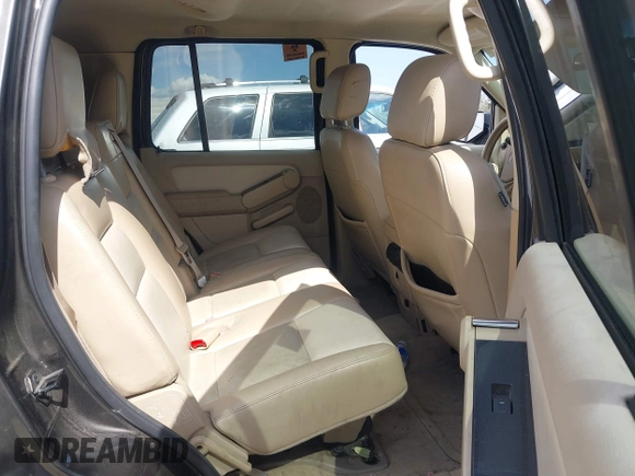 2006 Ford Explorer XLT with VIN 1FMEU63EX6UB52613, listed as a IAAI auction lot 42260462 with Not provided miles and . Bid and sale history available at DreamBid. Image 8.