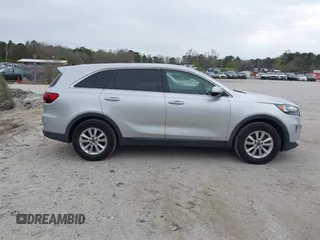 2019 Kia Sorento L with VIN 5XYPG4A30KG578171, listed as a IAAI auction lot 41875653 with 113,762 mi miles. Bid and sale history available at carsss.com. Image 13.