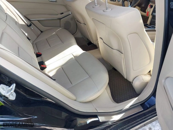 2015 Mercedes-Benz E-Class E 350 Luxury with VIN WDDHF8JB6FB165036, listed as a IAAI auction lot 41565183 with NaN miles. Bid and sale history available at carsss.com. Image 8.