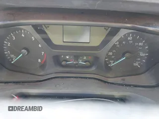2016 Ford Transit z VIN 1FTYE2CM6GKA15762, wystawiony jako IAAI lot #41338363 z przebiegiem Nie podano mil oraz . Historia ofert i sprzedaży dostępna na DreamBid. Obrazek 7.