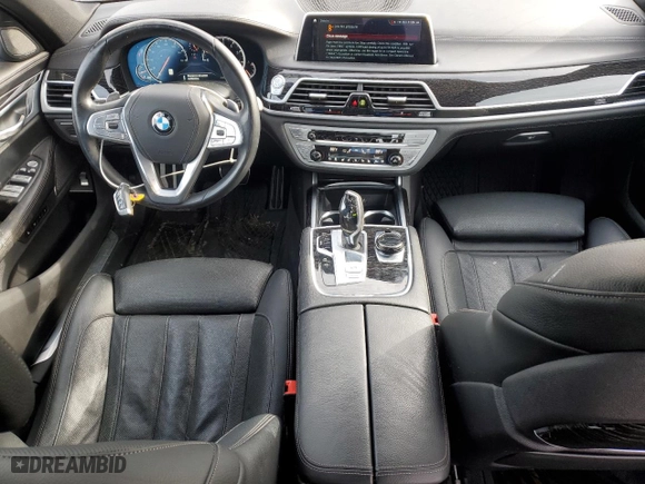 2019 BMW 7 Series 740i xDrive with VIN WBA7E4C50KGV28241, listed as a Copart auction lot 87329774 with 0 mi miles and Salvage Title. Bid and sale history available at carsss.com. Image 8.