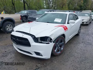 2014 Dodge Charger SXT z VIN 2C3CDXHG9EH162406, wystawiony jako IAAI lot #42159901 z przebiegiem 139 138 mil mil oraz . Historia ofert i sprzedaży dostępna na DreamBid. Obrazek 6.