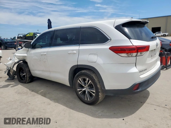 2018 Toyota Highlander LE with VIN 5TDZARFH2JS038835, listed as a Copart auction lot 57918435 with 100,027 mi miles and Salvage title. Bid and sale history available at DreamBid. Image 2.