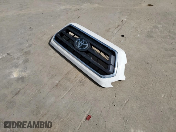 2022 Toyota Tacoma SR with VIN 3TYRX5GN7NT063798, listed as a Copart auction lot 57608435 with 31,115 mi miles and Salvage title. Bid and sale history available at DreamBid. Image 12.