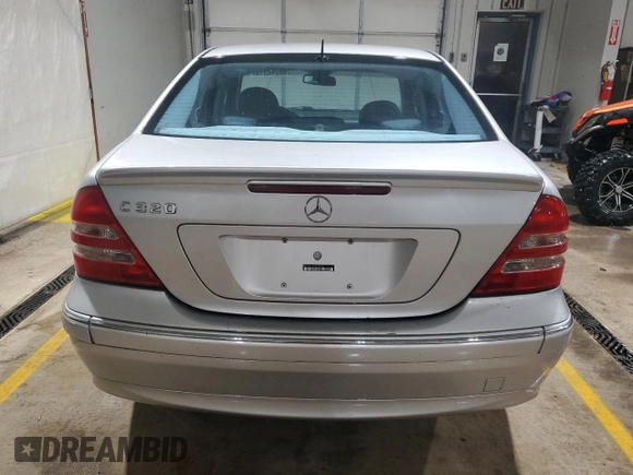 2002 Mercedes-Benz C 230/260/280/320 with VIN WDBRF64J22F252245, listed as a Copart auction lot 88292315 with 147,764 mi miles and Salvage Title. Bid and sale history available at DreamBid. Image 6.
