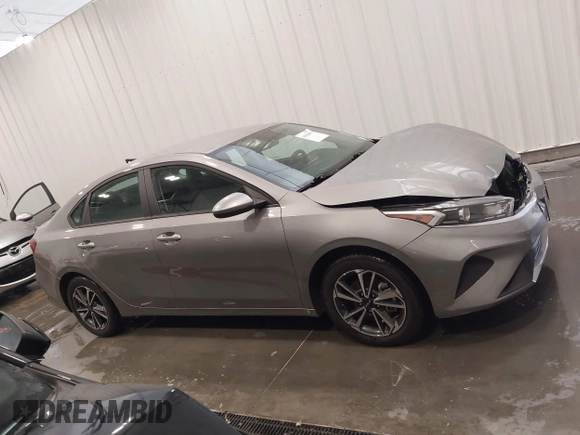 2023 Kia Forte LXS with VIN 3KPF24AD9PE599897, listed as a IAAI auction lot 41966013 with 45,823 mi miles and . Bid and sale history available at DreamBid. Image 14.