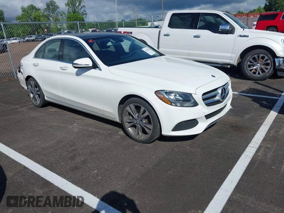 2016 Mercedes-Benz C 300 z VIN 55SWF4JB9GU150490, wystawiony jako IAAI lot #42343439 z przebiegiem 67 753 mil mil oraz . Historia ofert i sprzedaży dostępna na DreamBid. Obrazek 1.