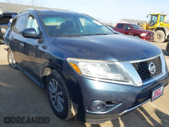2014 Nissan Pathfinder SV with VIN 5N1AR2MM3EC674423, listed as a IAAI auction lot 41801189 with 184,156 mi miles. Bid and sale history available at carsss.com. Image 1.