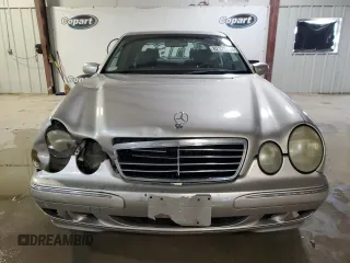 2002 Mercedes-Benz E-Class with VIN WDBJF65J52B497463, listed as a Copart auction lot 82372014 with 201,131 mi miles and Salvage Title. Bid and sale history available at carsss.com. Image 5.