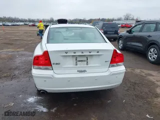 2009 Volvo S60 2.5T with VIN YV1RS592092720882, listed as a IAAI auction lot 42006676 with 143,647 mi miles. Bid and sale history available at carsss.com. Image 17.